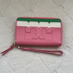 Tory Burch Scallop T Leather Smartphone Wristlet